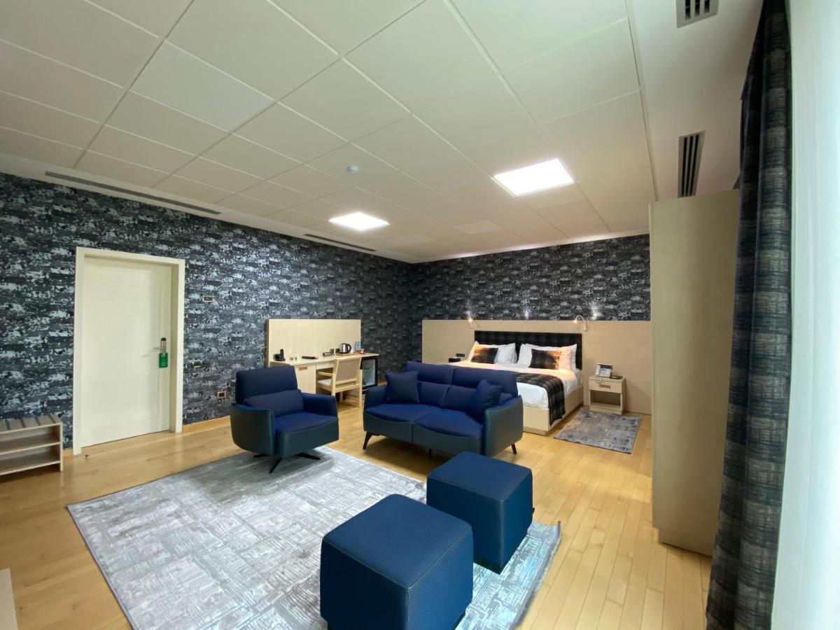 Badam D'Art Boutique Hotel Bakoe Buitenkant foto